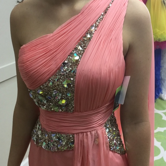 MacDuggal prom, size6 - Picture 3 of 4